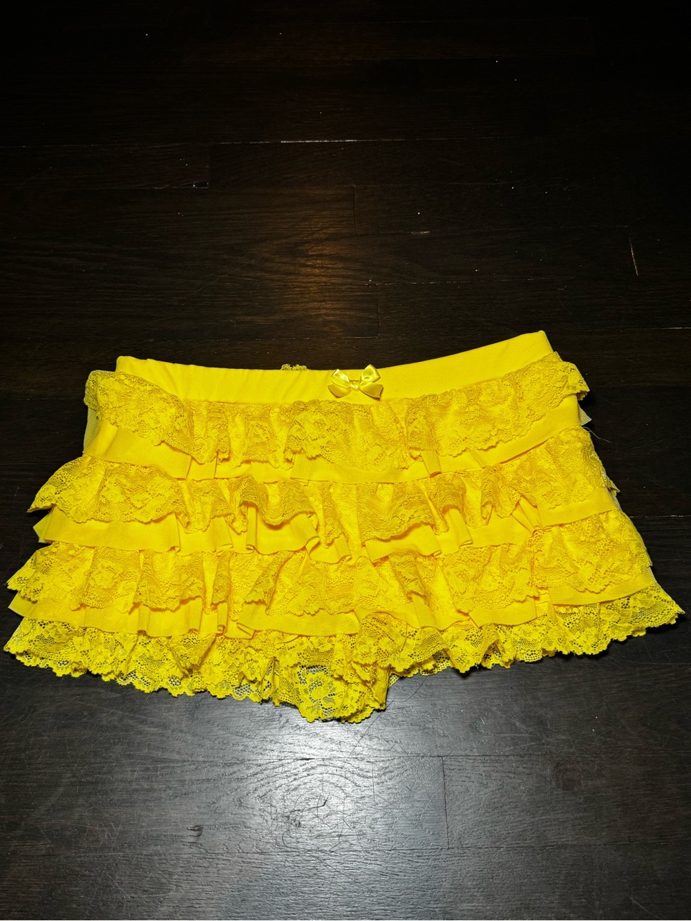 SHEIN Yellow Ruffle Lace Skort Shorts